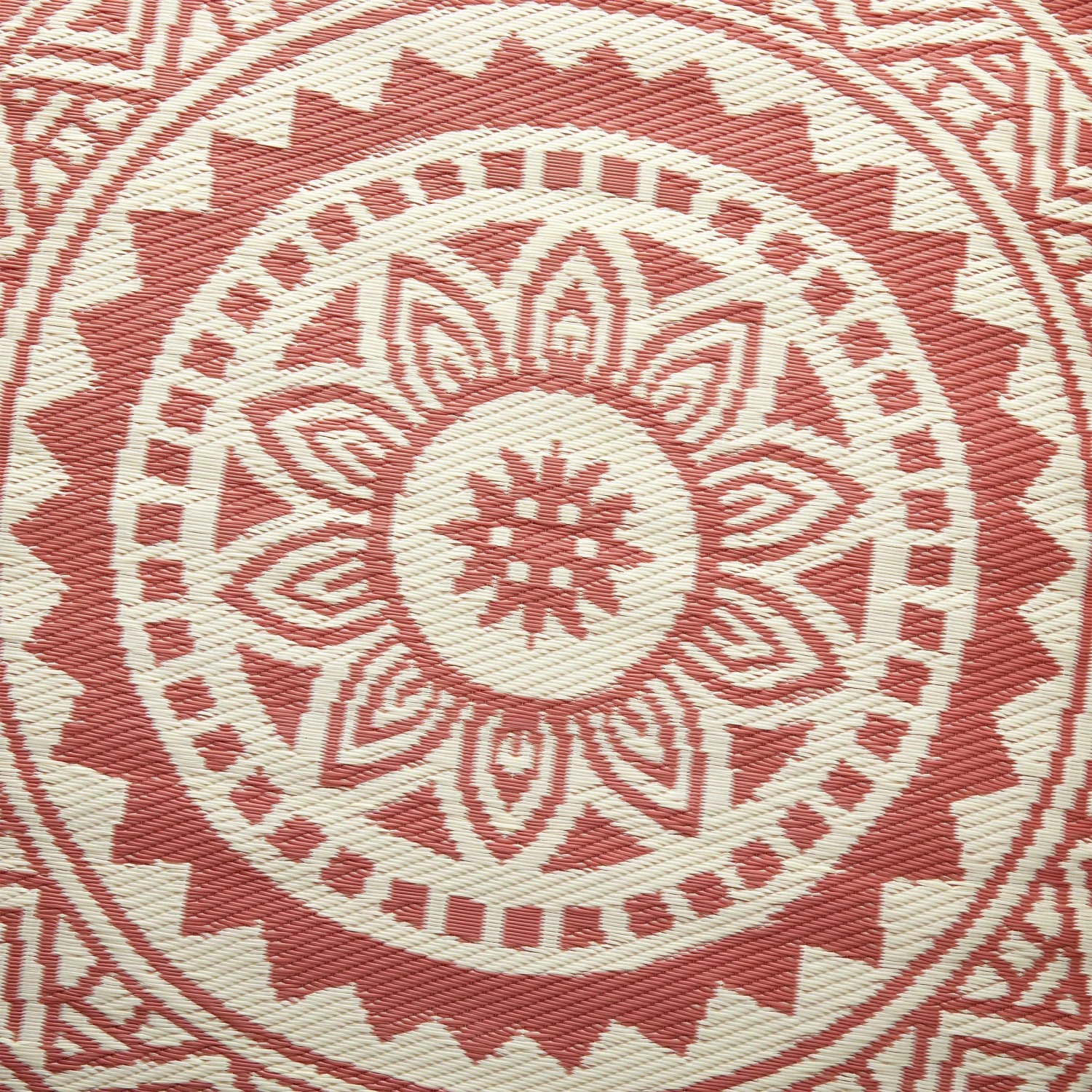 In- & Outdoor-Teppich Ø150cm COLOUR CLASH In Hellrot-Creme 4 In- & Outdoor-Teppich Ø150cm COLOUR CLASH In Hellrot-Creme – Bild 4