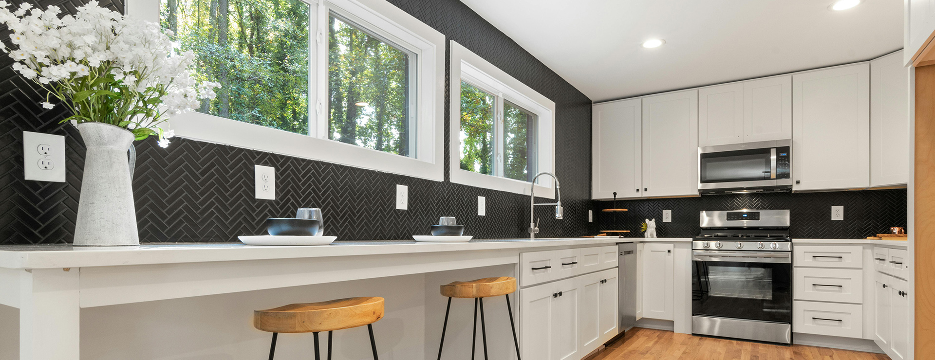 Butlers -Butlers pexels curtis adams 1694007 5698009